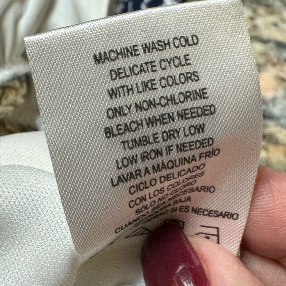 Nina Leonard women’s medium lined dress. Black/ white - Picture 9 of 11